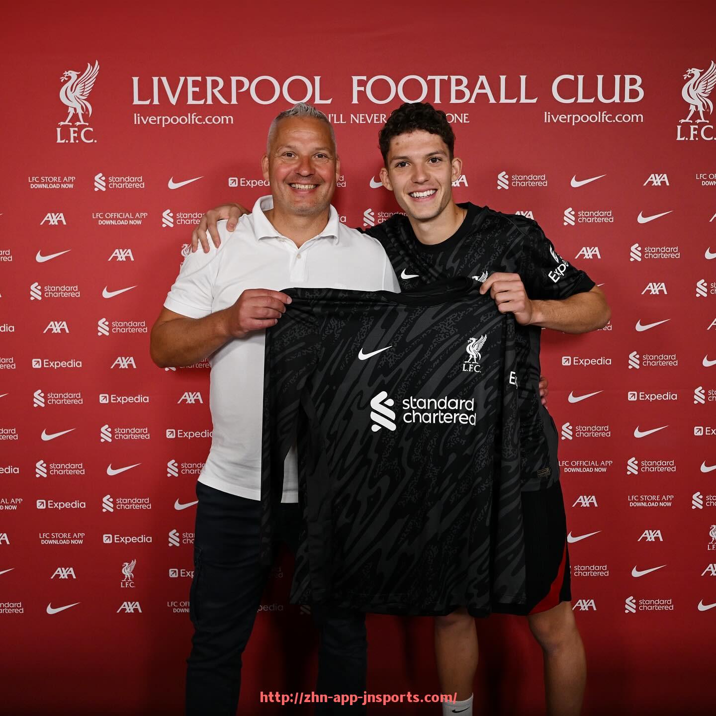 江南体育APP下载-小球队也出巨星！盘点意甲黑马俱乐部